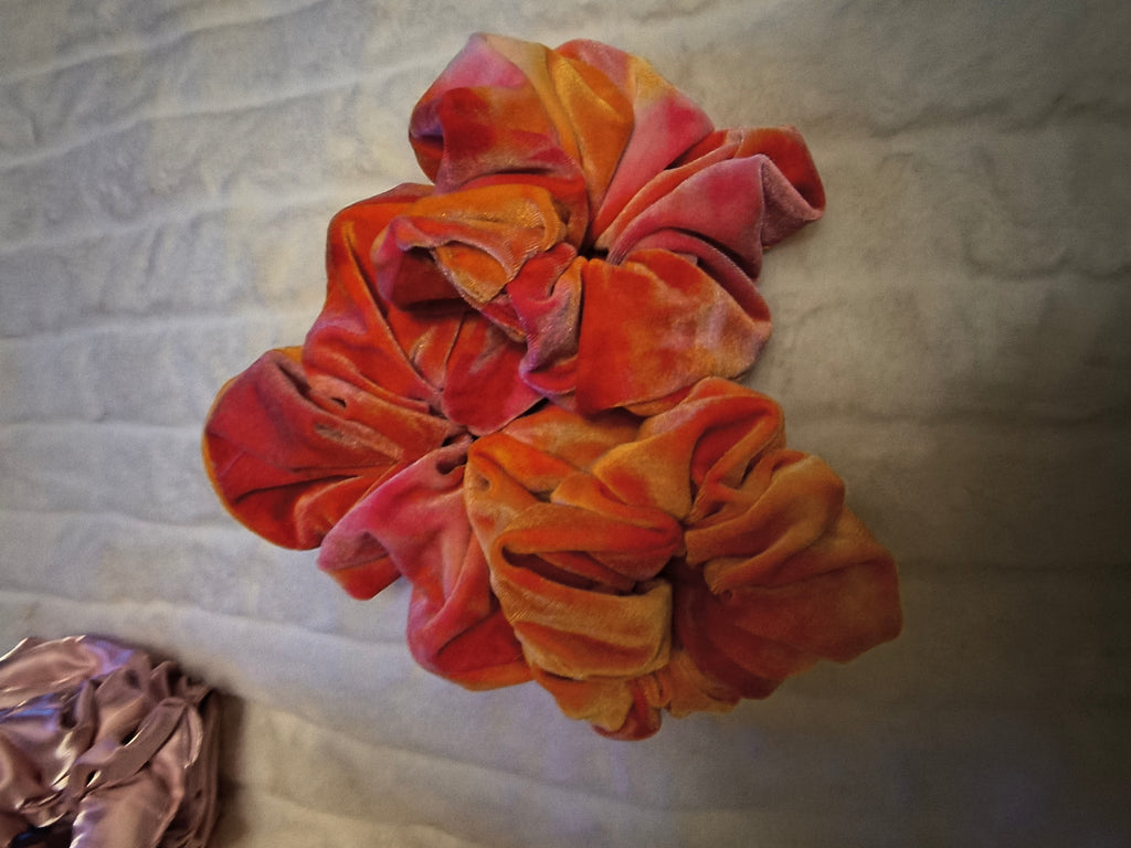 Scrunchie, hair accessory, 3 pack one sm/md/lg scrunchie, in a vibrant orange and pink