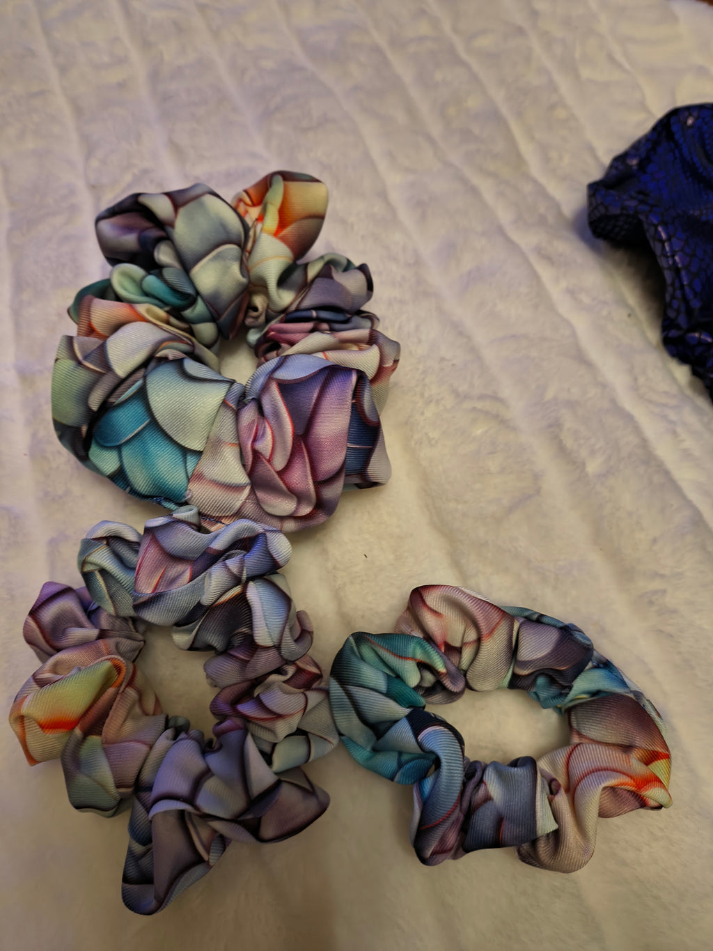 Scrunchie, hair accessory, 3 pk(sm,md, and lg), scallop pattern of beautiful blues, greens, yellows and more