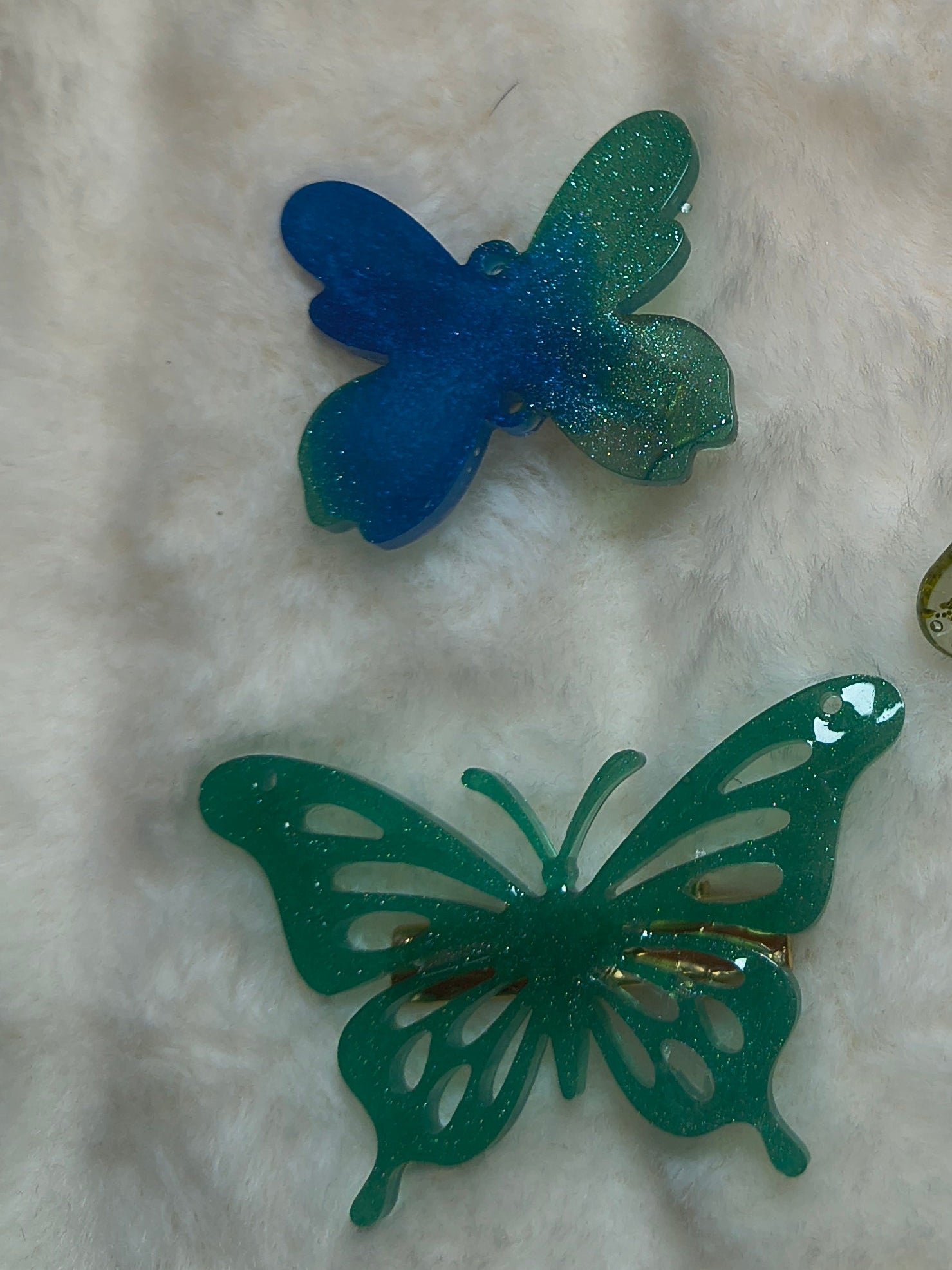 Hair Clip and Key Chain, 2 beautiful blue and green sparkle butterfly clips with a key chain added to set
