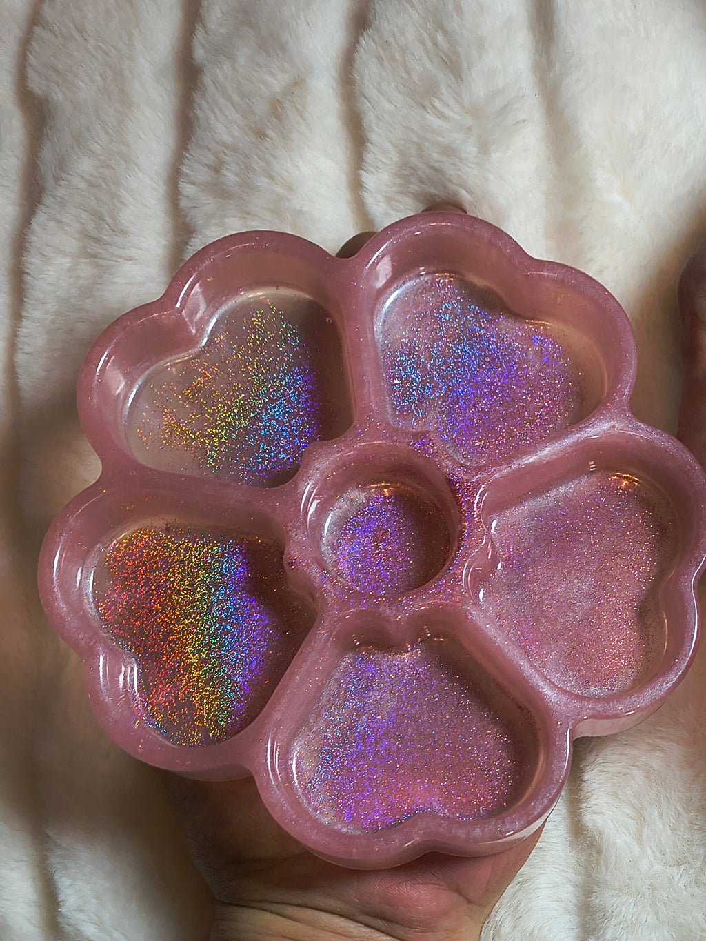 Close up of the heart organizer